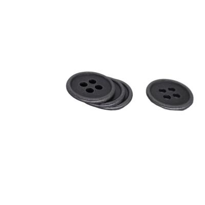 China 2022 Fashion 4 Holes Nickel Free Black Classic Buttons For Clothes For Oversized Shirt Down Shirt Button for sale