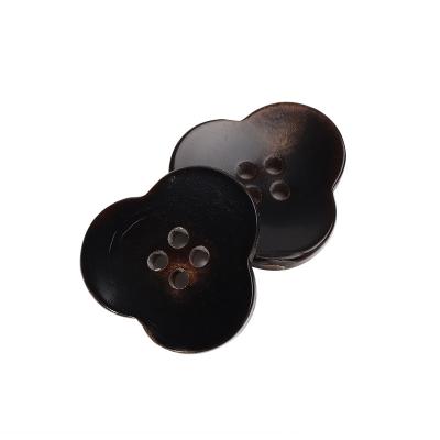 China Washable Ready To Ship Fashion Brown Color Hand Leg Horn 4 Holes Sewing Flower Shape For Suit Or Overcoat for sale