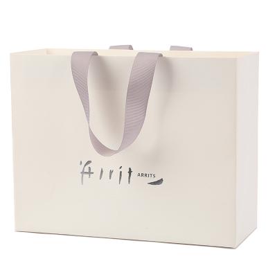 China Recyclable Paper Bags Custom Printing Logo Luxury Paper Bag Packaging for sale