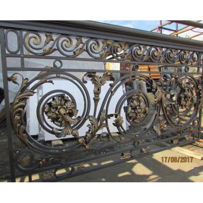 China Wholesale Modern Iron Baluster Wrought Iron Balusters Balcony Railing for sale