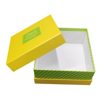 China 2021 Handmade Big Size Customized Cute Printing Lid And Based Two Pieces Of Paper Gift Box Cardboard for sale