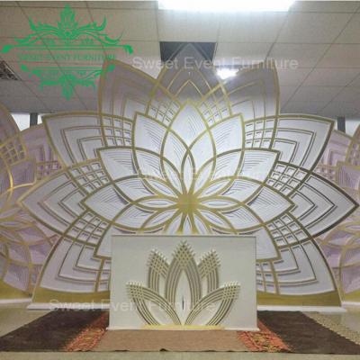 China Wedding Gorgeous Gold Color Lotus Acrylic Wooden Step Backdrop For Sale HD-5512 for sale