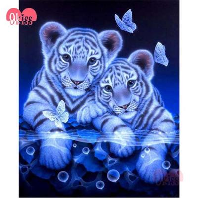 China Special Shape Diamond Painting Hot Sale Blue Tiger Special Shape Diamond Painting Fluorescent White for sale