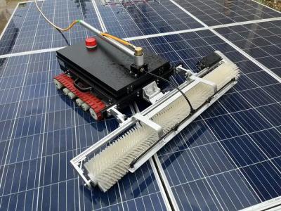 China Robot voor het schoonmaken van zonnepanelen Te koop