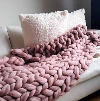 China New Arrival Portable Sofa Home Decor Warm Hand Made Knitted Blankets for sale