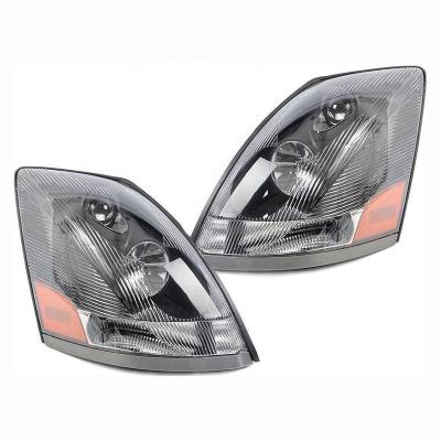 China Plastic Headlight Assembly 20496653 / 20496654 Fits To Volvo VNL Truck 04 - 15 for sale