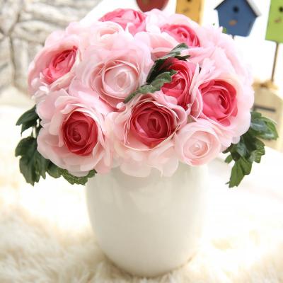 China Factory Price Eco-Friendly Wholesale Tea Rose Artificial Rose Bouquet Handmade Silk Rose Flower Home Decoration for sale