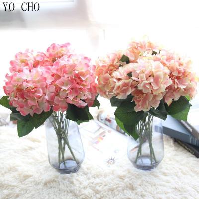 China A bouquet with five flower wedding table decor fake roses white red latex feel realistic silk bouquet and leaf YO CHO real rose artificial flowers hydrangea for sale