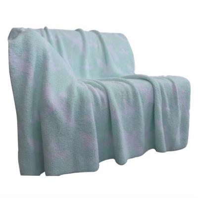 China Nestl 2022 Folded Throw Blanket For Couch Super Cozy And Cozy For All Seasons Adult Blankets Normal for sale