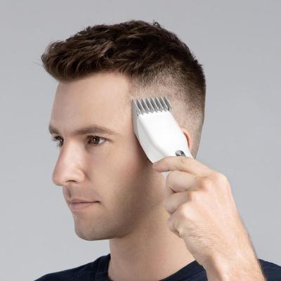 China Draadloos Professioneel Haarclippers Gewicht 142g met Nano Ceramisch Snijdershoofd Te koop