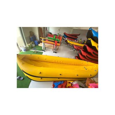 China 2021 0.9mm PVC Color Popular Inflatable Wear Resistant Boat Kayak Inflatable Boat for sale