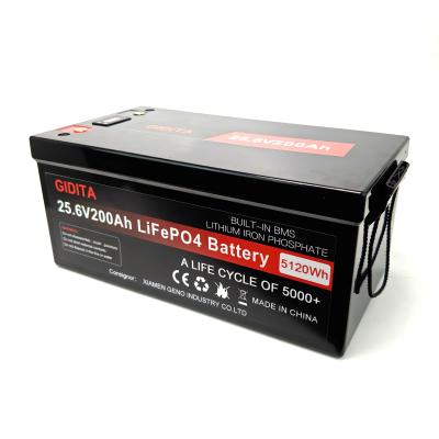 Chine durée de vie de batterie de système d'alimentation solaire de 25.6V 200Ah LiFePO4 longue à vendre