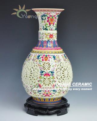 China Family Rose Chinese Antique Style Famille Rose Porcelain Vases Ceramic Home Decoration Items for sale