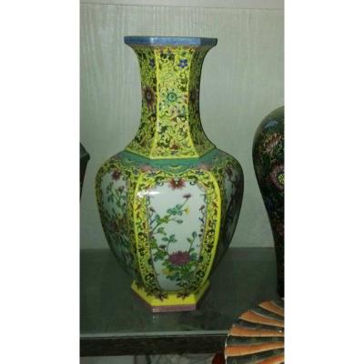 China Antique Porcelain Top Reproduction, Heavy Mark Of Famille Rose Porcelain Vase With QianLong for sale