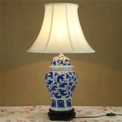 China Traditional Retail Chinese Antique Blue And White Pot Porcelain Ceramic Table Lamps for sale