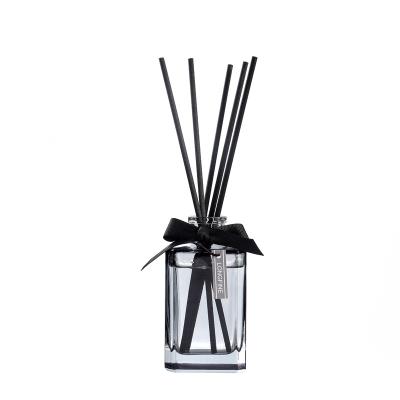 China Replenish and Relax Wholesale 150ml Clear Reed Diffuser Perfume 5.0 fl oz Home Fragrance Bottle Clear Air Freshener with Sticks for Home for sale