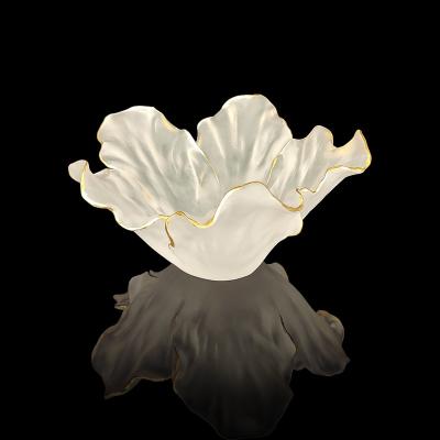 China Europe Crystal Crafts Crystal Plate Ginkgo Leaf Dish with Gold Wavy Line for sale