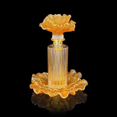 China Luxury Europe Design Wedding Anniversary Gift Crystal Perfume Bottle Empty With Golden Wavy Line Crystal Burner for sale