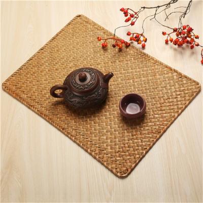 China Natural Eco Friendly Sustainable Acorn Rectangle Woven Rattan Handmade Mat Charger Plate Fringe Placemat From Seaweed Plant Plankton for sale