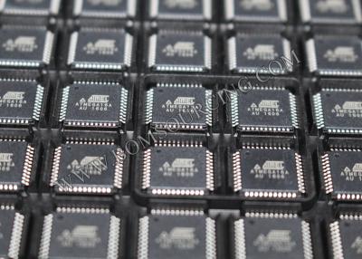 Cina Microcontroller programmabile del chip QFP di IC di memoria flash di ATMEGA16A-AU in vendita