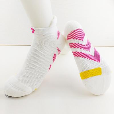 China Breathable Sports running socks  breathable sweat-absorbing mesh boat socks marathon skid-resistant shallow socks for sale