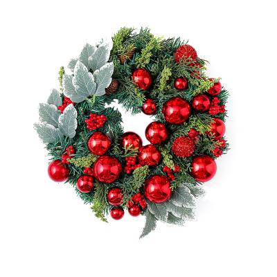 China 2022 Hot Sale Chirstmas Decor Christmas Wreath Decorative Berries and Balls Garland For Front Door Wall Window Home Decor for sale