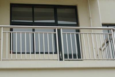 China Flooring Mounted Stainless Steel Handrails Waterproof Outside Metal Handrails for sale