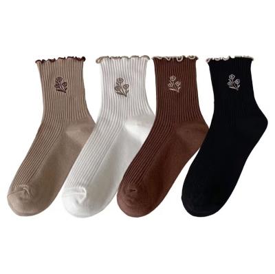 China Ear Edge Mid-tube Breathable Wooden Socks Lace Up Cute Embroidery Flower Retro Small Pile Socks for sale