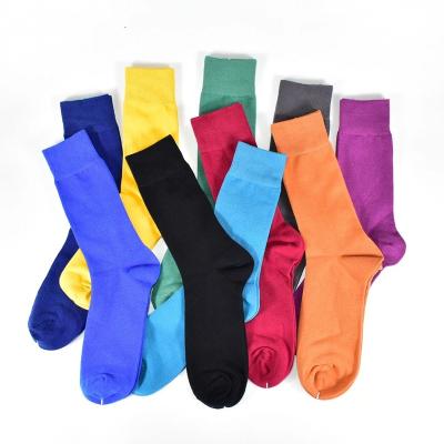 China Breathable Antibacterial Mens Socks Cotton And Sweatproof Multicolor High Quality Four Seasons Crew Socks for sale