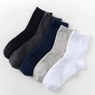 China Antibacterial Men's New Mid-Tube Spring Solid Color Sports Mens Socks Sweat-absorbent Socks for sale