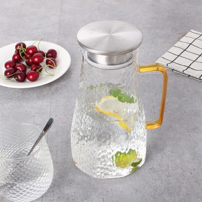 China Home 1.5 Liter Borosilicate Cold Water Jar Glass Juicer Pitcher With Lid for sale