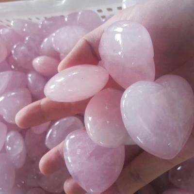 China Europe crystal rose quartz gemstone heart shape for decoration gift or jewelry accessory for sale