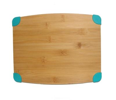 China Sustainable Natural Bamboo Cutting Board With Non Slip Silicone Feet for sale