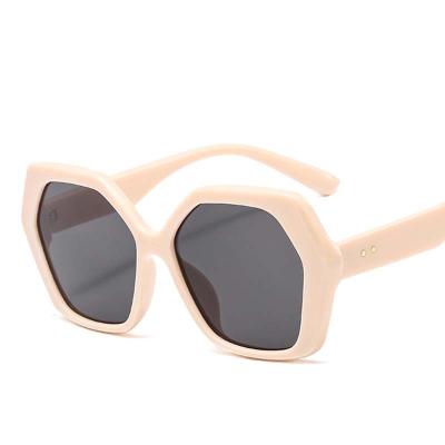 China Fashion Sunglasses 2022 New Fashion Retro Sunglasses Women's Thick Edge Sunglasses Polygonal Frame Sun Glasses Big For Women for sale