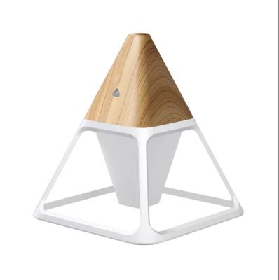 China Factory direct comfortable feel mini creative pyramid humidifier usb night light home office with remote control fit 2022 new for sale