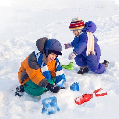 China ABS Wholesale Outdoor Kids Winter Toys Snow Clip Snowman Snowball Fighting Toys Throw Snowballs Gripper for sale