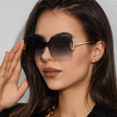 China Fashion Sunglasses Retro Vintage One Pieces Rimless Rectangular Square Gradient Glass Sunglasses Women Floor Lens Eyewear Shade Sun Glasses for sale