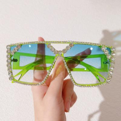 China Fashion Sunglasses Wholesale Diamond Lentes De Sol Women Retro Sunglasses Designer Fashion Luxrury Oversize Square Sun Glass for sale