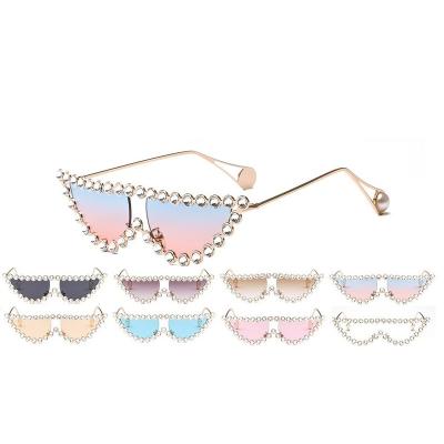 China Popular Luxury Cat Eye Sun Glasses Women High Quality Crystal Sunglasses Fancy Rhinestone Fashion Sun Glasses for sale