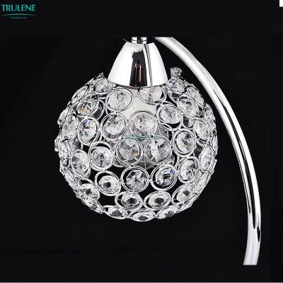 China Luxury modern fashion white electric led table lamp wireless lamp room E27 bedside desk lamp China mobile phone modern fashion crystal light for sale