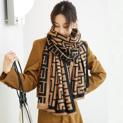 China 2022 Hot Selling New Style Cashmere Yiwu Manufacturer's New Style Geometric Scarf For Autumn And Winter Thickened Outer Shawl for sale