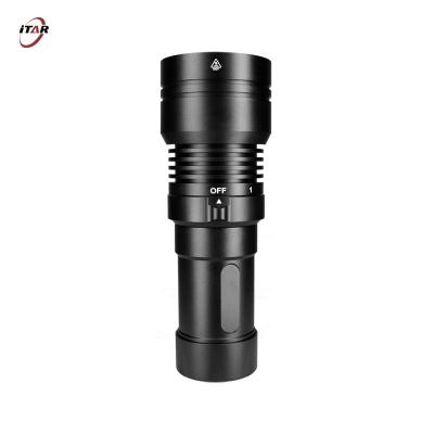 Cina 4500 lumi di torcia elettrica d'immersione subacquea IP68 Dive Torch ricaricabile in vendita