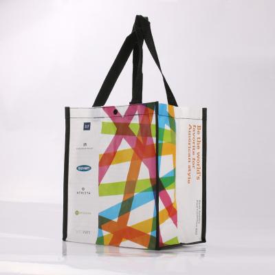 China New Design PP Folding Nonwoven Bag Laminated Colored Nonwoven Bags With Button for sale