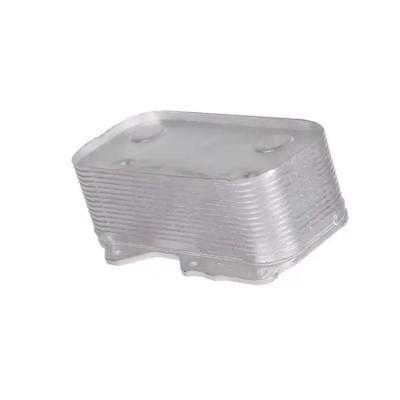 China Auto partes sistema de refrigeración radiador de aceite para 2000-2006 A6/S6 Rs6 A8/S8 077117021Q en venta