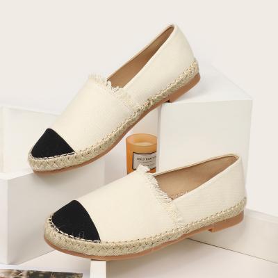 China Classic Indoor Outdoor White Lazy Slippers Canvas Head Flat Comfortable Round Solid Color Flat Shoes for sale