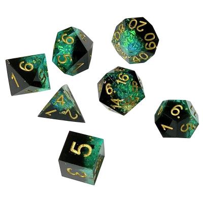 China Customized Dice Set 7pcs Polyhedral Dnd Logo Dice Rpg Dice Resin Liquid Core Core Filled Dungeons And Dragons Die Cuts for sale