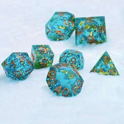 China Resin Durable Cavity Liquid Core Dies Handcrafted Sharped-edge Polyhedral Mtg Dnd RPG Polishing Dungeons and Dragons Glitter Powder Dies for sale