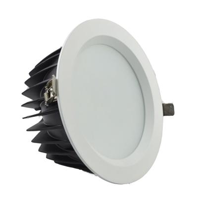 China Modern IP44 40W Waterproof Cutting 220mm 100 Degree SMD Black White Led Downlight for sale