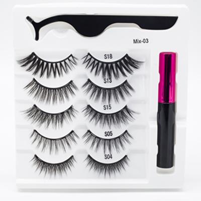 China Long Low Price Natural Hot Sale 5 Pairs Magnetic Eyelash With 1 Magnetic Eyelash Glue And 1 Tweezers In Gift Box for sale