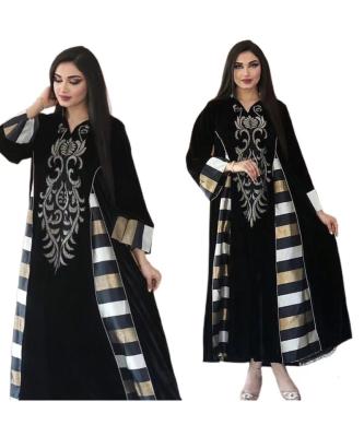 China Low moq stock of Newest Style S0036 Luxury Embroidery Long Sleeve Abaya Middle East Dubai Woman Ladies Breathable Muslim Casual Dress for sale